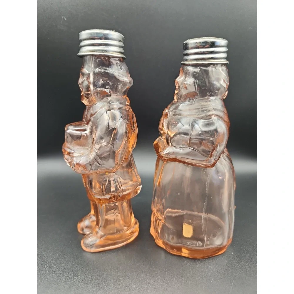 Vintage Pink Glass Mrs. Salt & Mr. Pepper Shaker Made In Taiwan